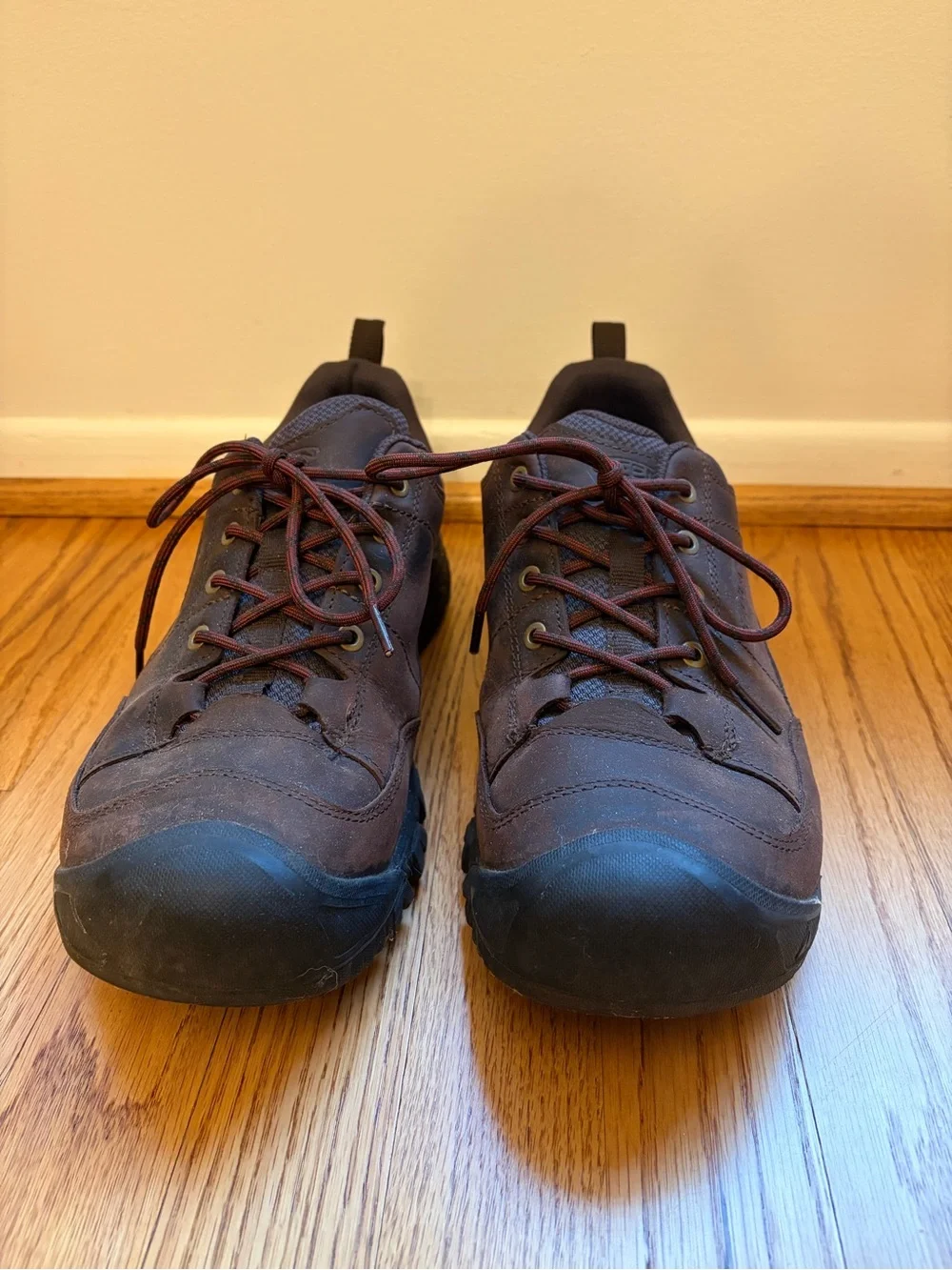 Keen barely worn